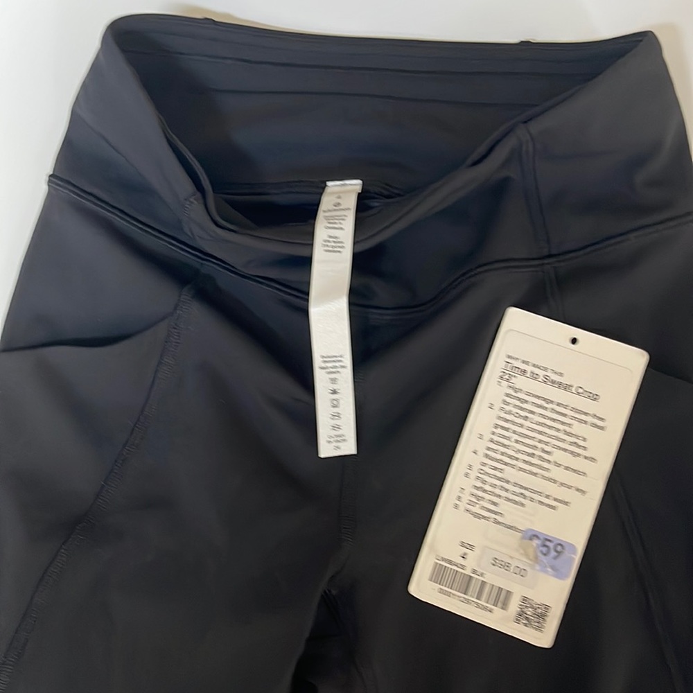 New!! Size 4 Crop Lululemon Black